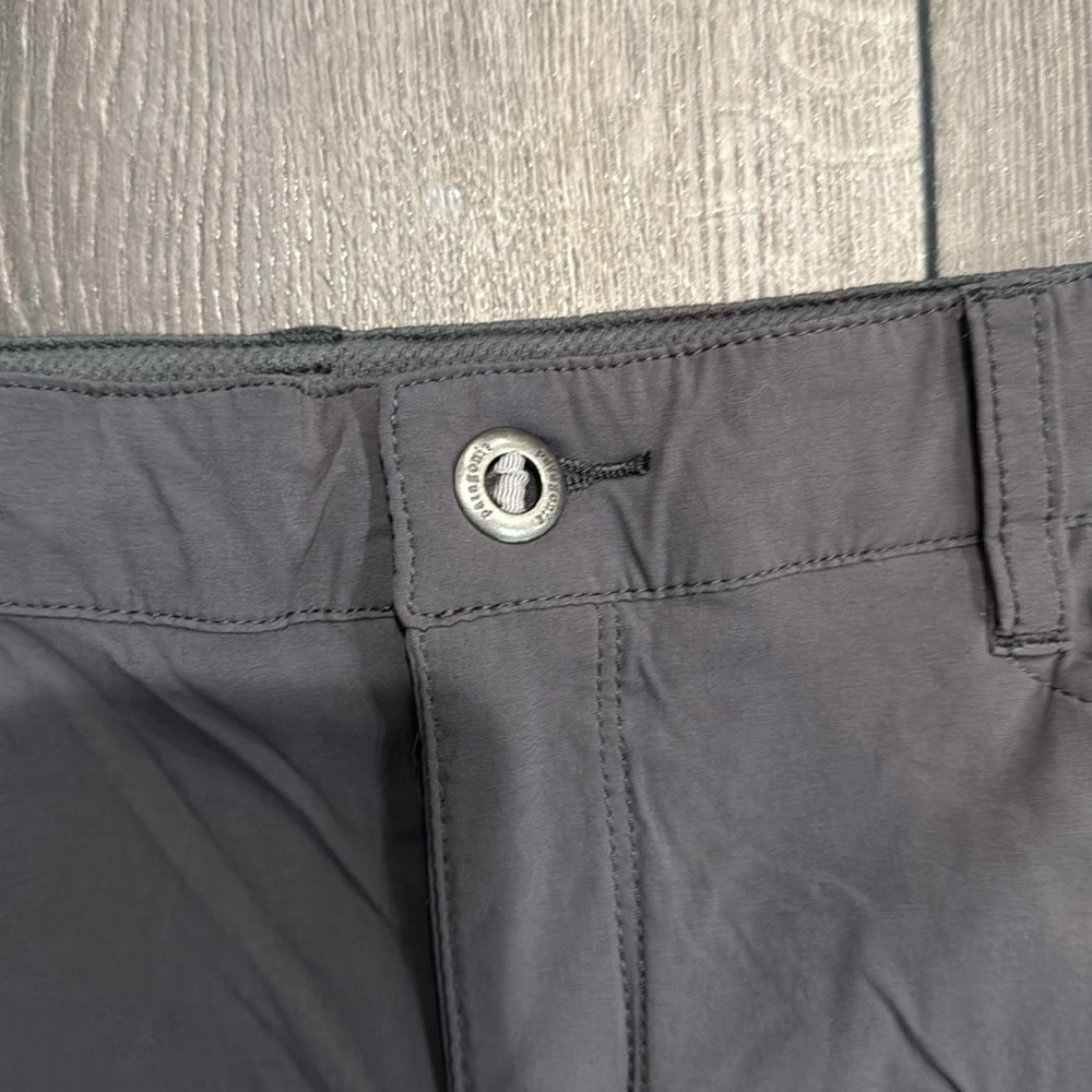 Gray Patagonia Women’s Cargo Shorts Size 10 - Picture 2 of 6